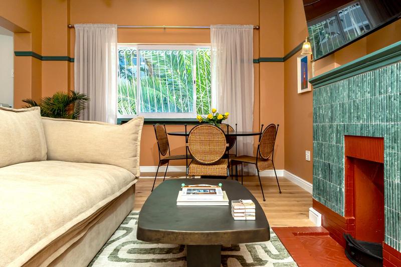 To Let 2 Bedroom Property for Rent in Sea Point Western Cape